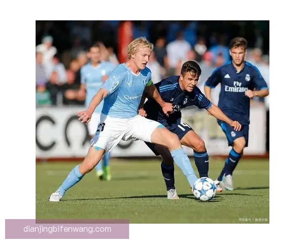 利文哥特奴与鲍里索夫巴特战成平局 双方攻防互有较量